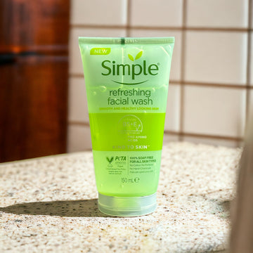 Simple Kind to Skin Refreshing Facial Wash